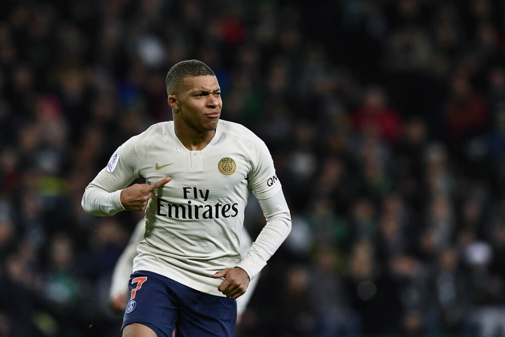 想让内敛的摩羯座对你爱意升温？这5个实用技巧让你彻底读懂TA的